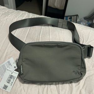 lululemon Everywhere Belt Bag in Grey Sage *BRAND NEW NEVER USED TAGS ATTACHED*